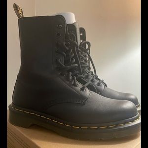 Dr. Marten Virginia Boot 1490, size 7